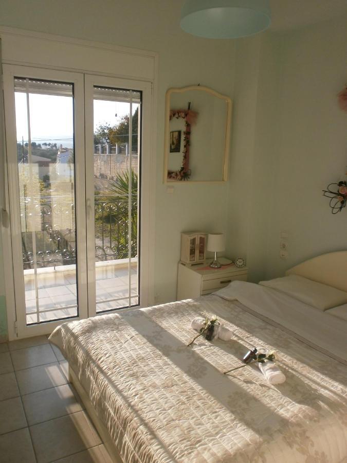 Beach Front House With View Marathos  Exterior foto